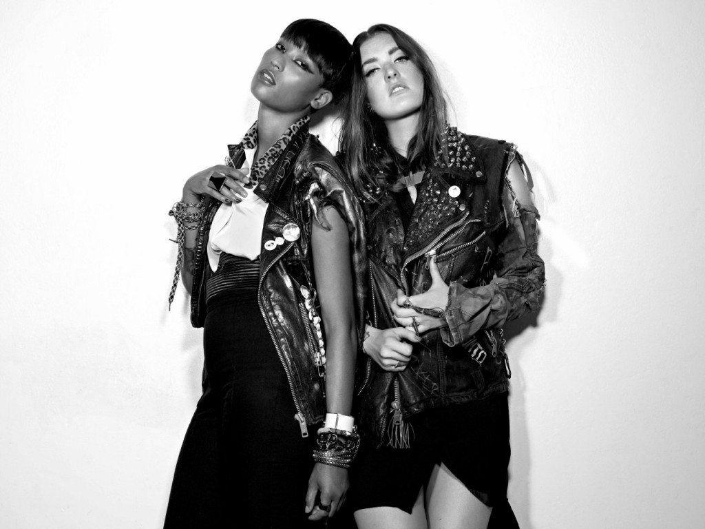 Icona_Pop_New_Main_-_Pub_1_-_Photo_by_Fredrik_Etoall